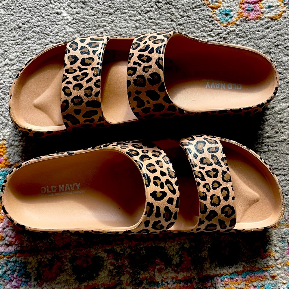 Old navy sandal sz8